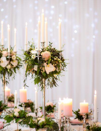 Décoration de mariage à Deauville, au Domaine les Planches - Bougeoirs et bouquets de fleurs , par CREA EVENT, Décoratrice UFDI à Honfleur, Deauville, Caen - 14