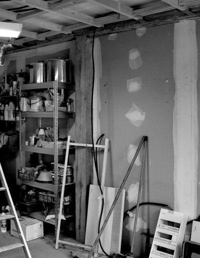 Chambre d'hôtes style indus Honfleur - ancien garage avant travaux, par CREA DECO, Décoratrice UFDI à Honfleur, Deauville, Caen - 14