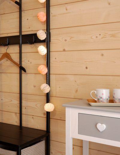 Chambre d'hôtes style indus Honfleur - contraste entre le style indus brut et la douceur du rose poudré © francois louchet, par CREA DECO, Décoratrice UFDI à Honfleur, Deauville, Caen - 14