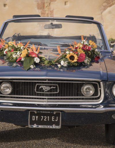 Décoration mariage thème tropical et coloré au Logis La Baronnie à Douvres la Délivrande - décoration florale voiture mariage thème tropical© Capture Photographie - Lou Chevallier, par CREA DECO, Décoratrice UFDI à Honfleur, Deauville, Caen - 14