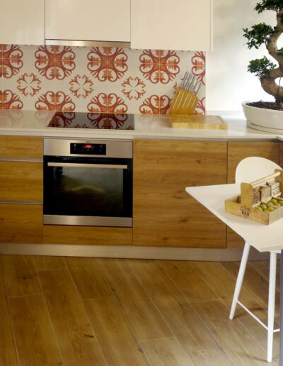 Vue plongeante vers la cuisine avec coin dîner © francois louchet, par CREA DECO, Décoratrice UFDI à Honfleur, Deauville, Caen - 14